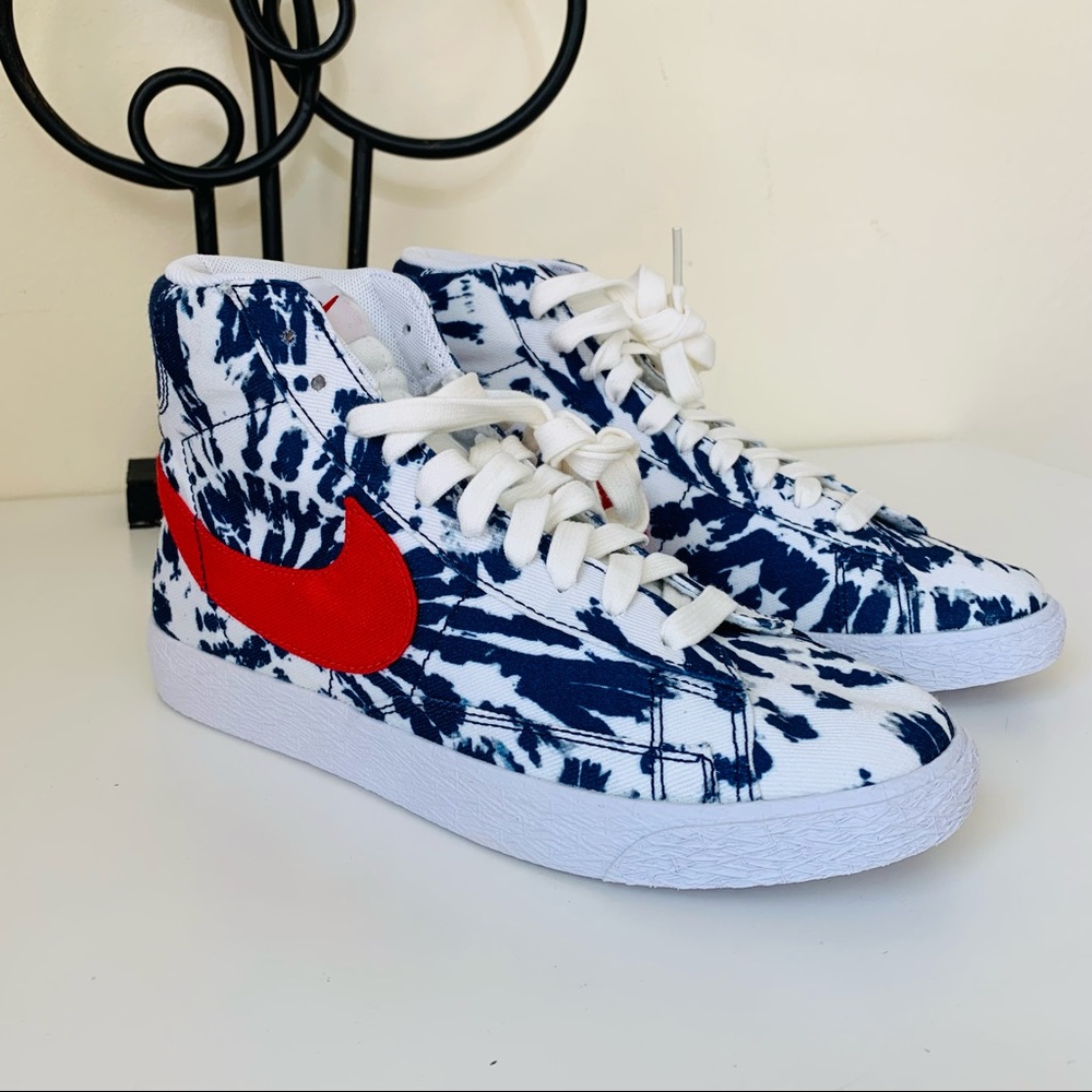 Nike Women's High-Top Sneakers White Navy Tie-Dye with Red Swoosh